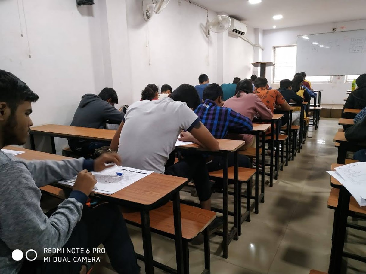  Best Chemistry Coaching Classes in  Mahendragarh